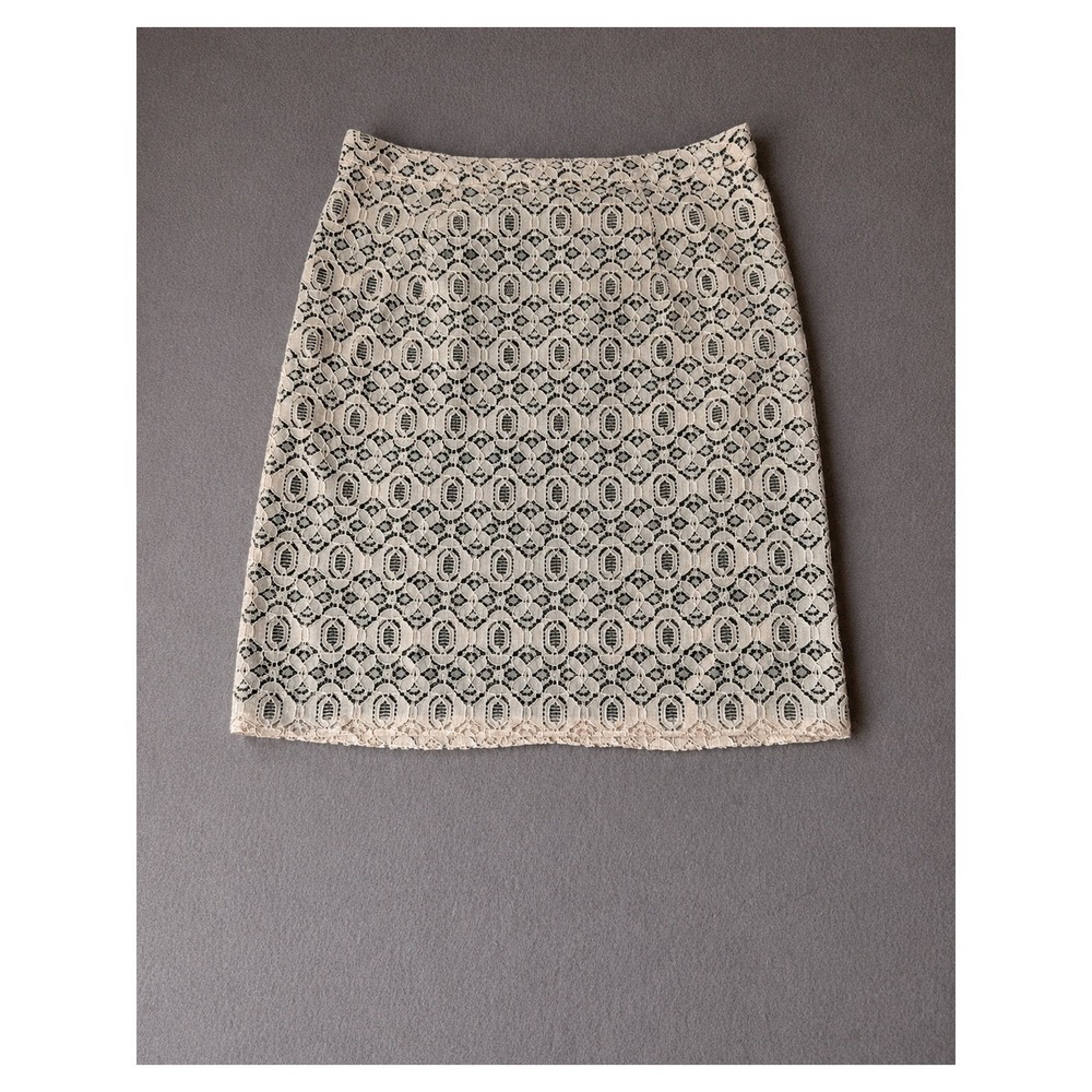 Edmé & Esyllte Anthropologie Size 8 Ivory Lace Green Lined Pencil Skirt